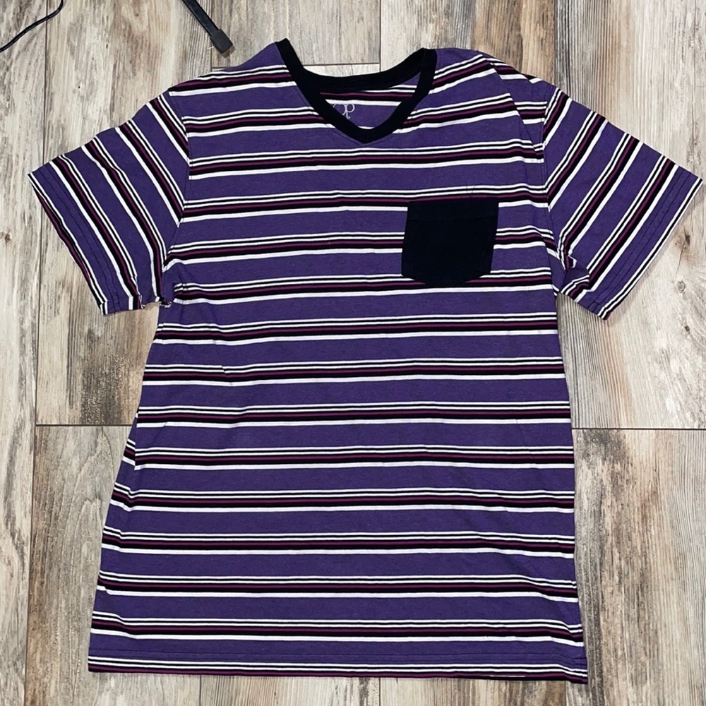 Striped vneck shirt